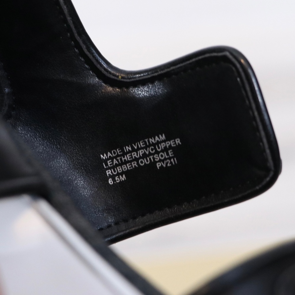 MICHAEL Michael Kors Stark Studded Sandal Black 6.5 - Picture 9 of 10